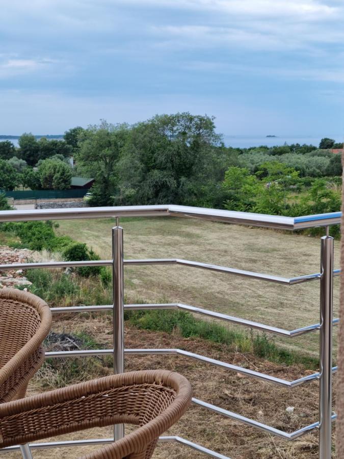 Appartments D&D Peroj Kültér fotó