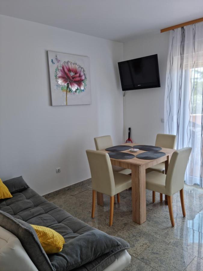 Appartments D&D Peroj Kültér fotó