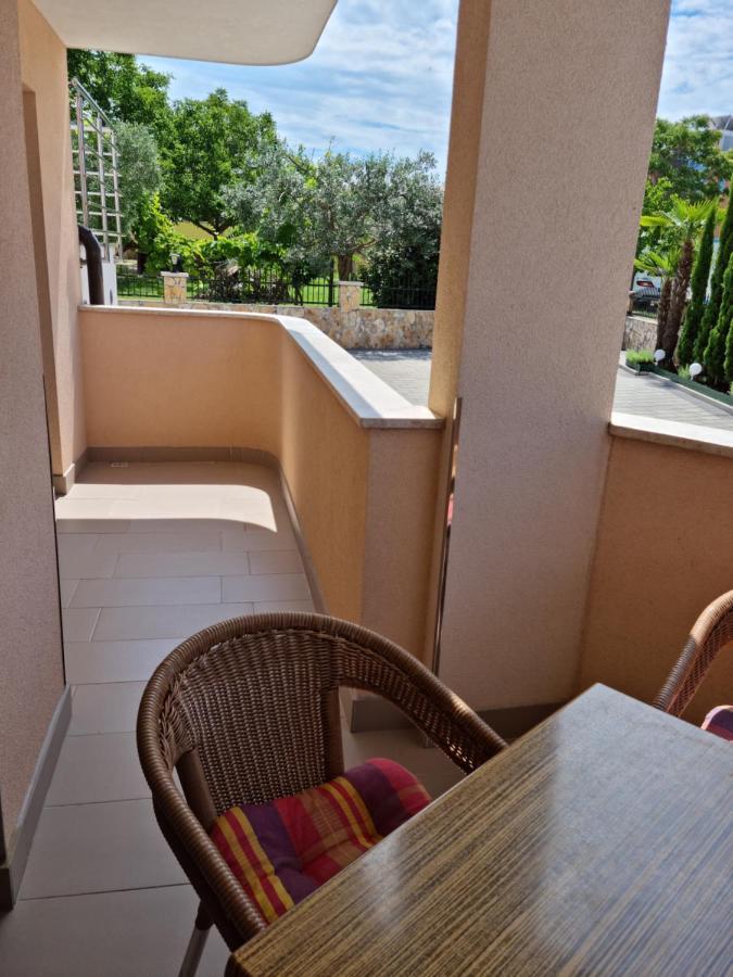 Appartments D&D Peroj Kültér fotó