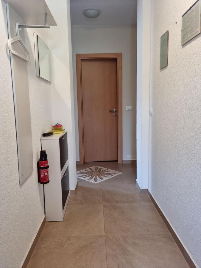 Appartments D&D Peroj Kültér fotó